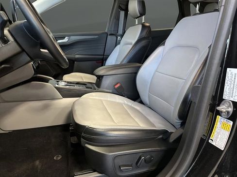 Certified 2023 Ford Escape Platinum image 4