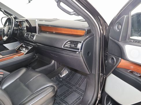 Used 2021 Lincoln Navigator Reserve w/ Luxury Package AWD/4WD image 49