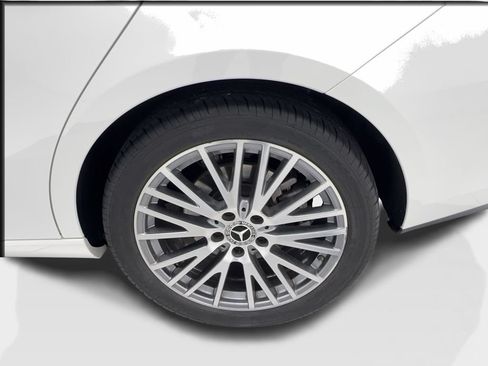 Used 2023 Mercedes-Benz CLA 250 image 12