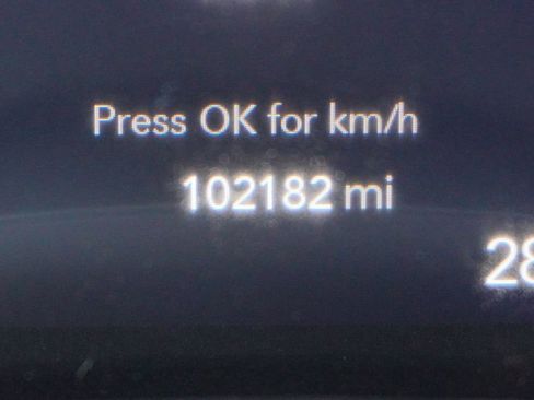 Used 2021 Chrysler Pacifica Touring image 14