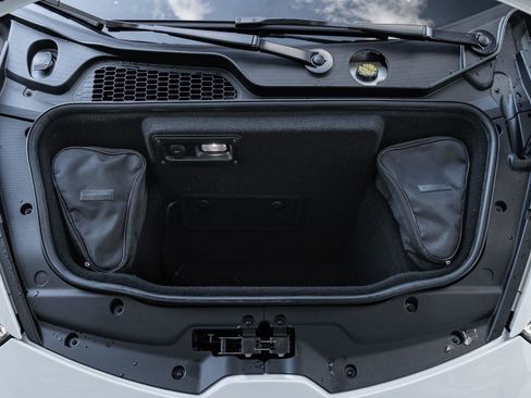 Used 2018 Lamborghini Huracan Performante image 52