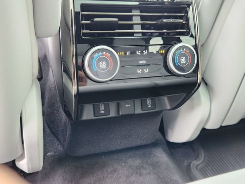 New 2026 Land Rover Range Rover Sport SE AWD/4WD image 12