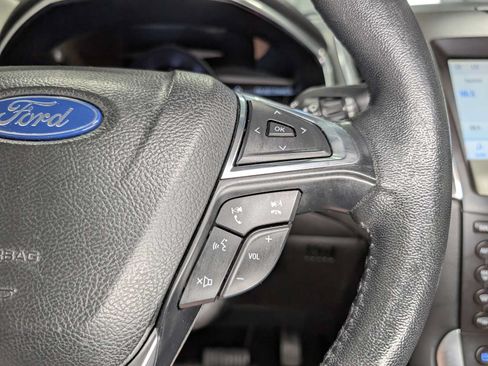Used 2019 Ford Edge Titanium w/ Equipment Group 301A AWD/4WD image 37