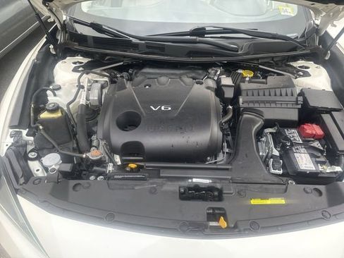 Used 2023 Nissan Maxima Platinum w/ Sport Mat Group FWD image 31