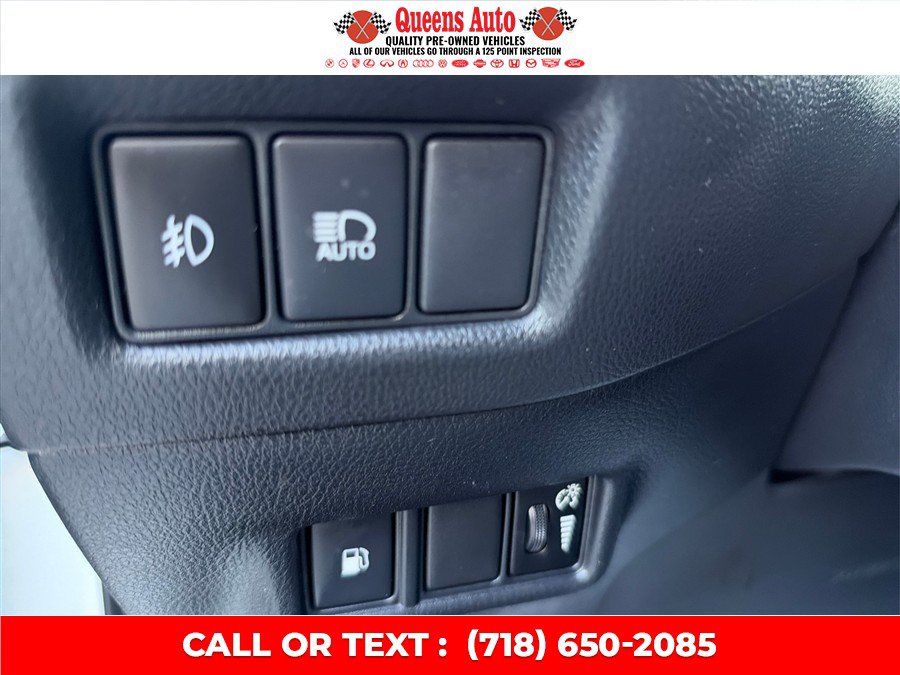 Used 2018 Toyota C-HR XLE FWD image 44