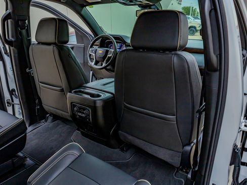 Used 2024 Chevrolet Tahoe Premier image 31