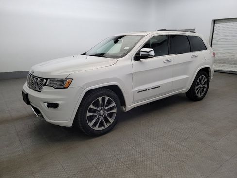 Used 2018 Jeep Grand Cherokee Overland image 2