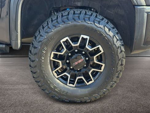 Used 2024 GMC Sierra 2500 AT4X image 7