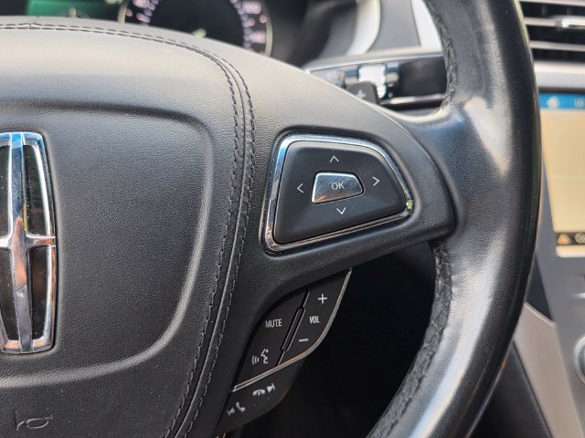 Used 2018 Lincoln MKZ Reserve FWD image 31