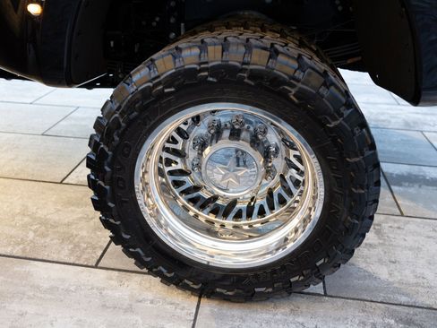 Used 2024 Ford F450 Platinum w/ FX4 Off-Road Package image 23