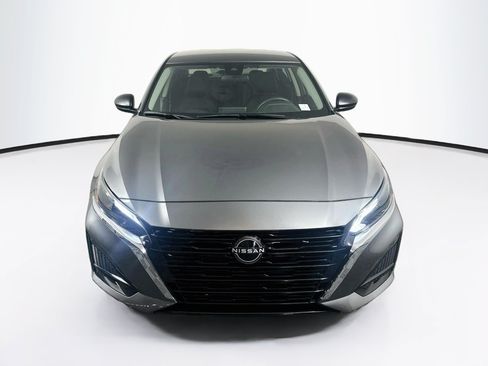 Used 2024 Nissan Altima 2.5 S FWD image 2