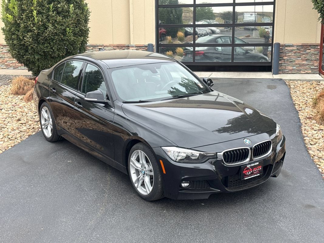 Used 2017 BMW 330i Sedan RWD image 30