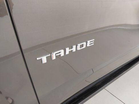 Used 2021 Chevrolet Tahoe High Country w/ Premium Package image 32