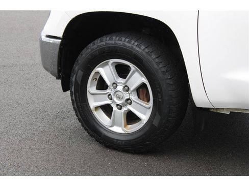 Used 2016 Toyota Tundra SR5 image 6