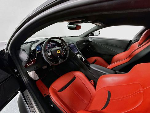 Used 2022 Ferrari Roma RWD image 27