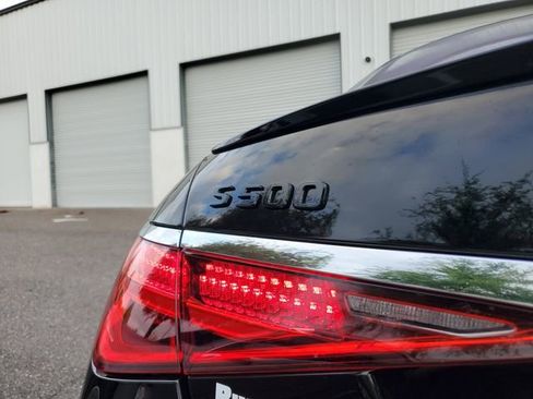 Used 2022 Mercedes-Benz S 500 4MATIC w/ AMG Line Package image 7