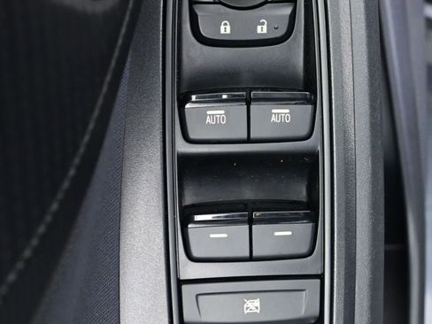 Used 2019 Subaru Crosstrek 2.0i Premium w/ Moonroof Package AWD/4WD image 6