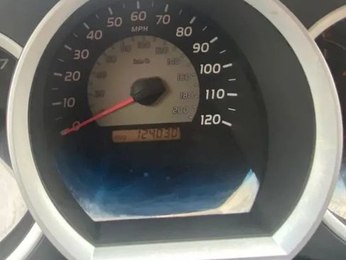 Used 2010 Toyota Tacoma PreRunner RWD image 10