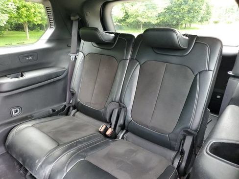 Used 2023 Jeep Grand Cherokee L Laredo AWD/4WD image 29