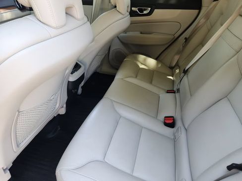 Used 2019 Volvo XC60 T5 Inscription w/ Protection Package Premier AWD/4WD image 31