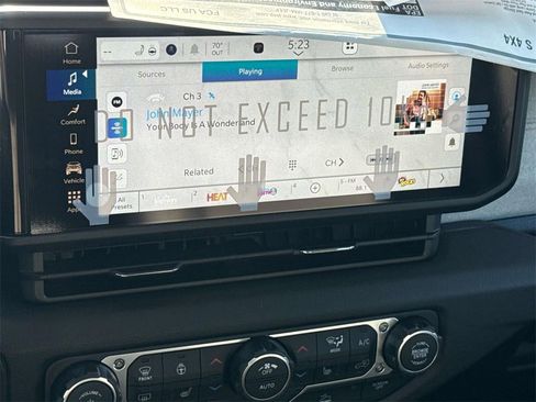 New 2025 Jeep Gladiator Sport image 15