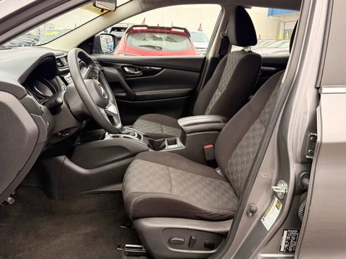 Used 2019 Nissan Rogue Sport SV image 12