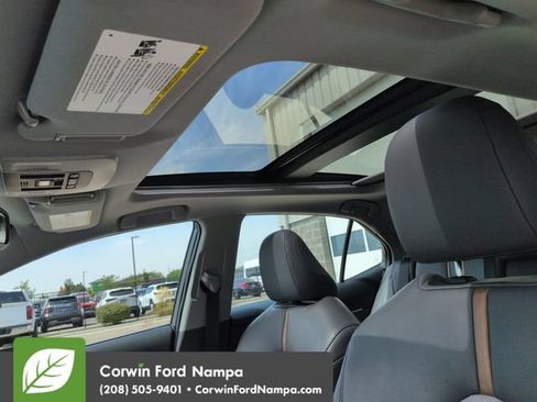 Used 2018 Toyota Camry XLE FWD image 22