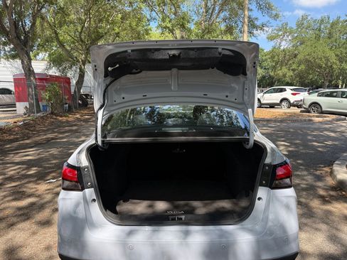 Used 2025 Nissan Versa SV FWD image 28
