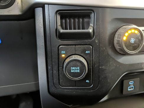 Used 2022 Ford F150 XLT image 21