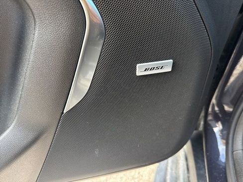 Used 2024 Chevrolet Suburban LT w/ Luxury Package image 8