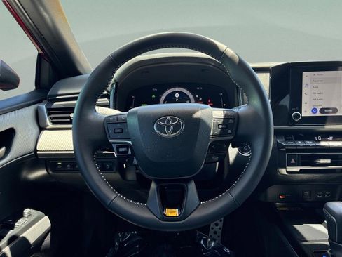 Used 2025 Toyota Camry SE w/ Convenience Package FWD image 35