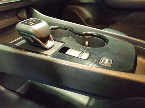 Used 2023 Nissan Rogue S image 26