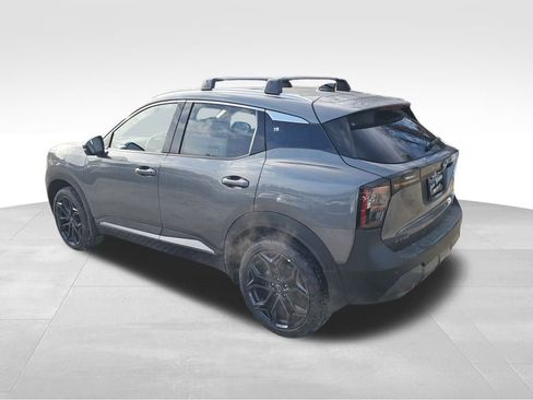 New 2026 Nissan Kicks SR w/ Cold Weather Package AWD/4WD image 3