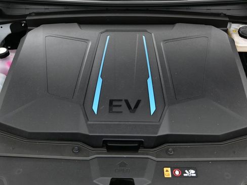 Used 2023 Hyundai Ioniq 5 SE w/ Cargo Package image 42