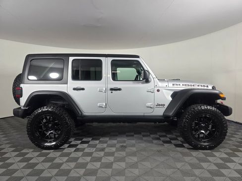 Used 2024 Jeep Wrangler Unlimited Rubicon AWD/4WD image 2