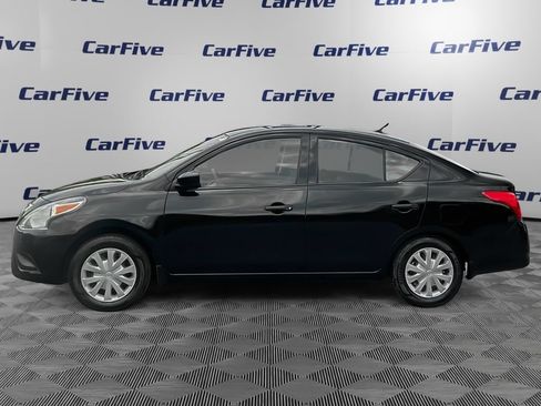 Used 2018 Nissan Versa S FWD image 2