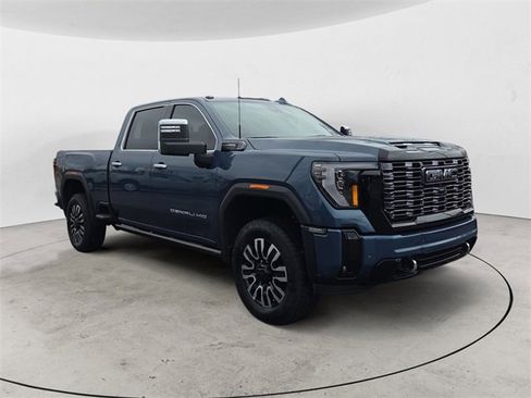 Used 2025 GMC Sierra 2500 Denali Ultimate image 7