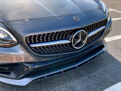 Certified 2020 Mercedes-Benz SLC 300 image 27