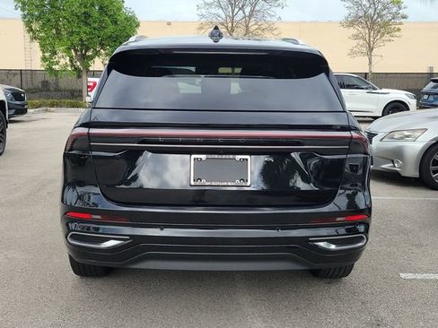 Certified 2024 Lincoln Nautilus Reserve image 5