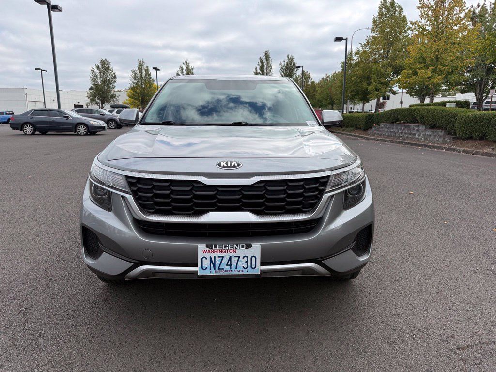 Used 2021 Kia Seltos LX AWD/4WD image 2