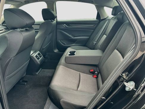 Used 2018 Honda Accord EX image 24
