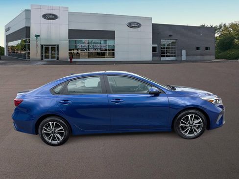 Used 2023 Kia Forte LXS w/ LXS Technology Package FWD image 10