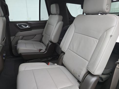 Used 2023 Chevrolet Tahoe LT w/ Luxury Package image 15