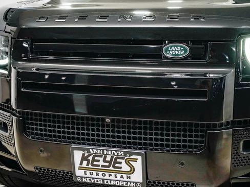 Used 2023 Land Rover Defender 110 V8 image 8