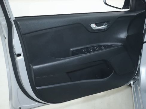 Used 2022 Kia Rio LX FWD image 15