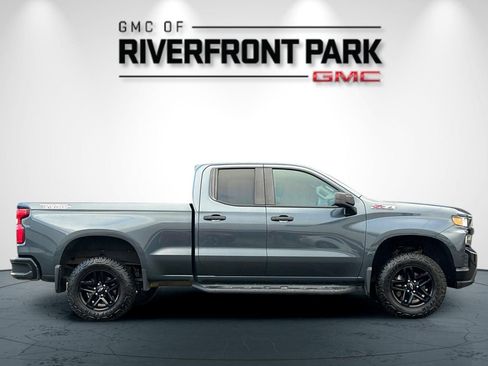 Used 2019 Chevrolet Silverado 1500 Custom Trail Boss w/ Custom Convenience Package image 2