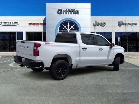 Used 2022 Chevrolet Silverado 1500 Custom Trail Boss AWD/4WD image 4