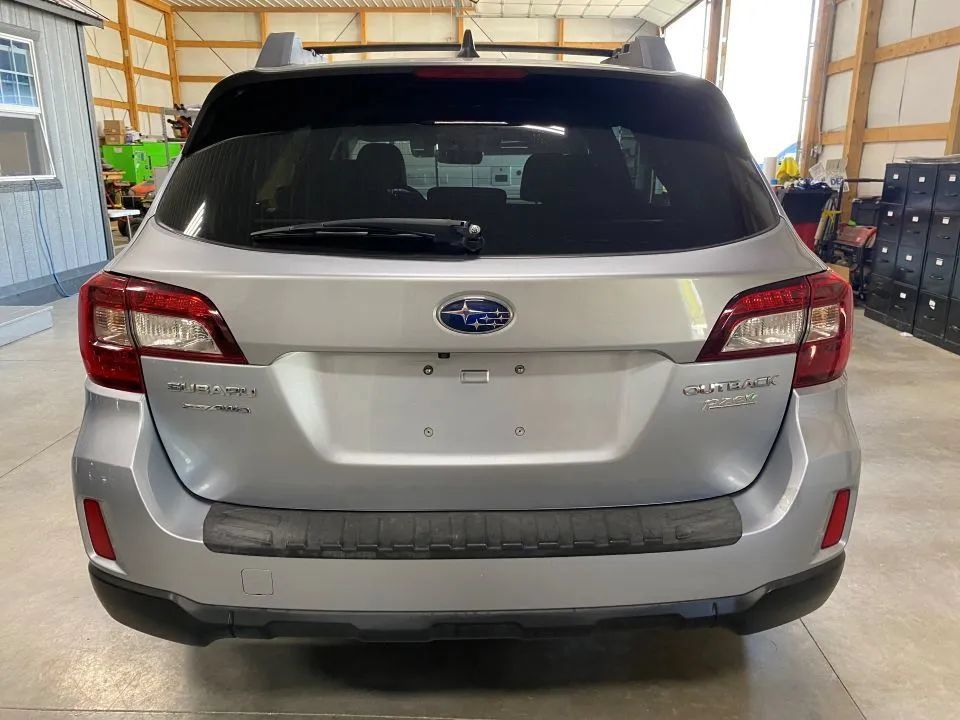 Used 2017 Subaru Outback 2.5i Premium AWD/4WD image 7
