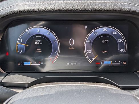 Used 2023 Jeep Grand Cherokee Limited w/ Luxury Tech Group II AWD/4WD image 16