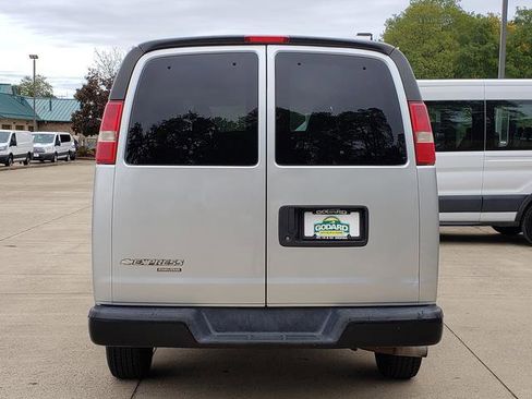 Used 2016 Chevrolet Express 2500 LS image 4